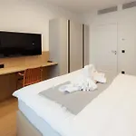 Skypark Luxe With Balcony Apartmán *