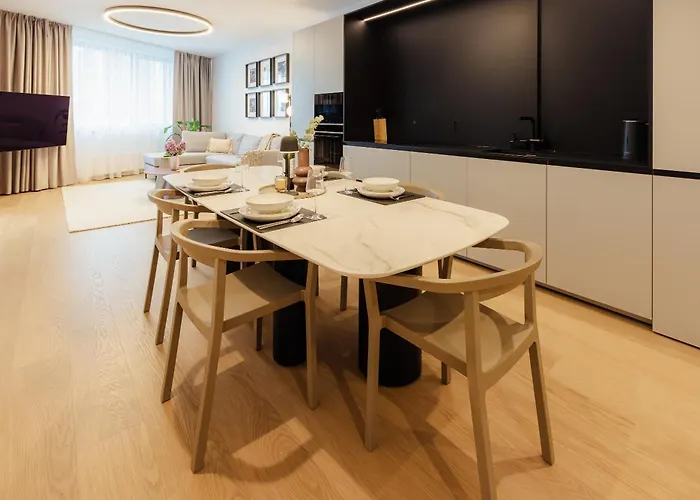Апартаменты Skypark Luxe With Balcony