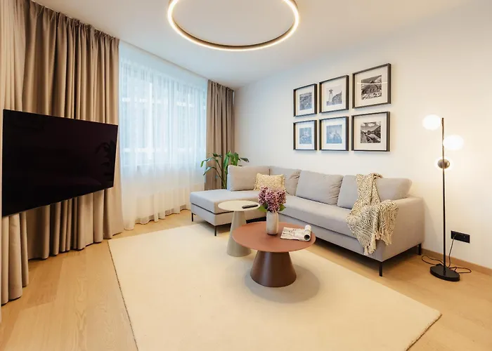 Апартаменты Skypark Luxe With Balcony