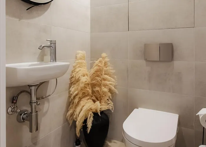 Апартаменты Skypark Luxe With Balcony Братислава
