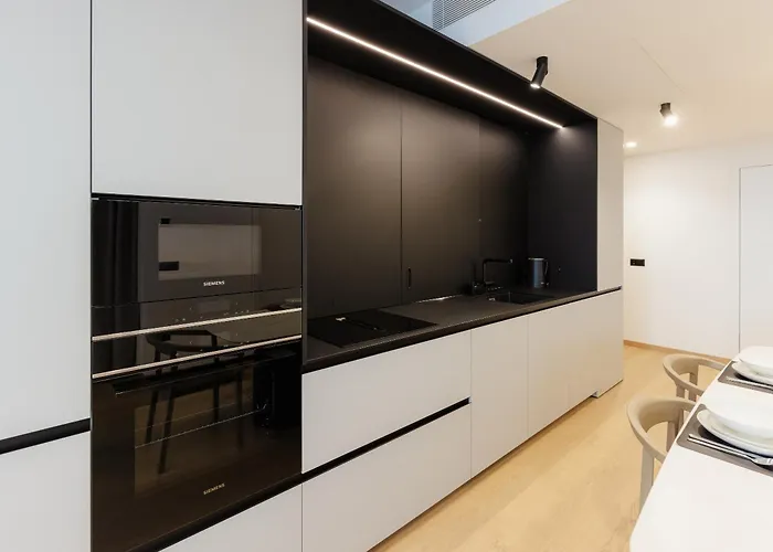 Апартаменты Skypark Luxe With Balcony Братислава