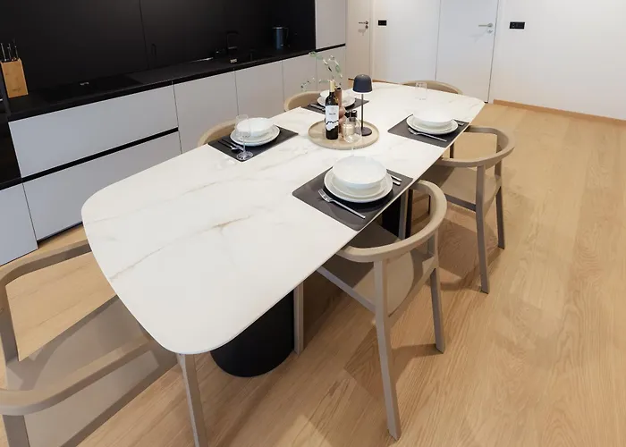 아파트 Skypark Luxe With Balcony 브라티슬라바