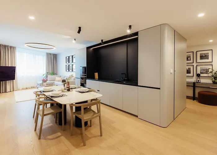 Skypark Luxe With Balcony